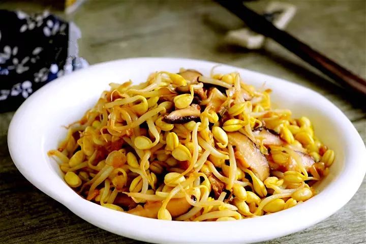 香菇炒豆芽