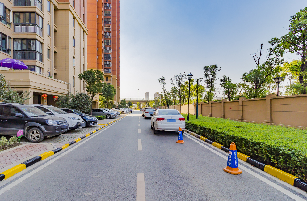  p>愿景城c区位于武汉市东西湖将军路,由 a target="_blank" href="