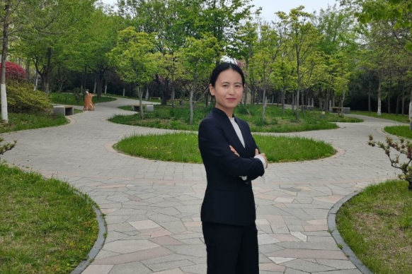  p>刘晓玲,女,中共党员,硕士, a target="_blank" href="/item/副教授