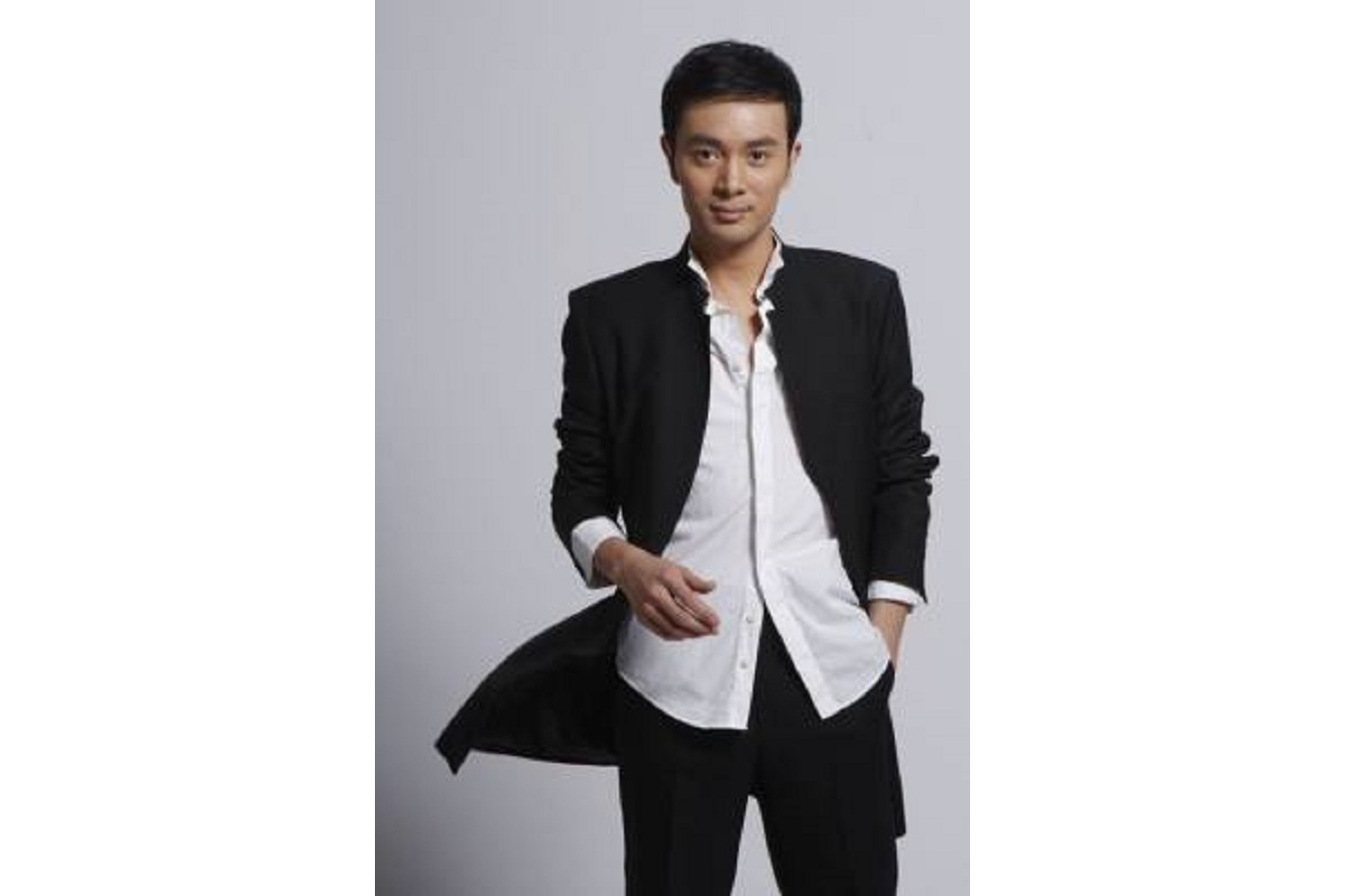  p>金毅,影视演员,央视第一时尚双语主持人,2008年1月出演古装电视剧