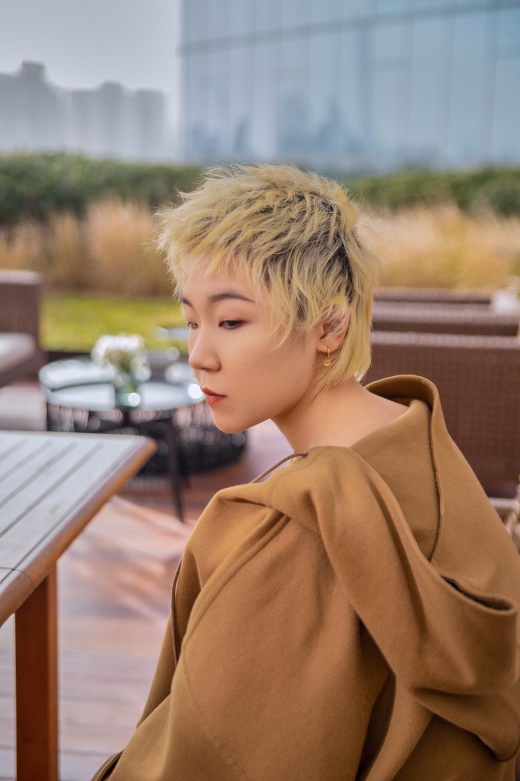  p>张钰,1995年9月2日出生于北京市,中国内地女歌手.