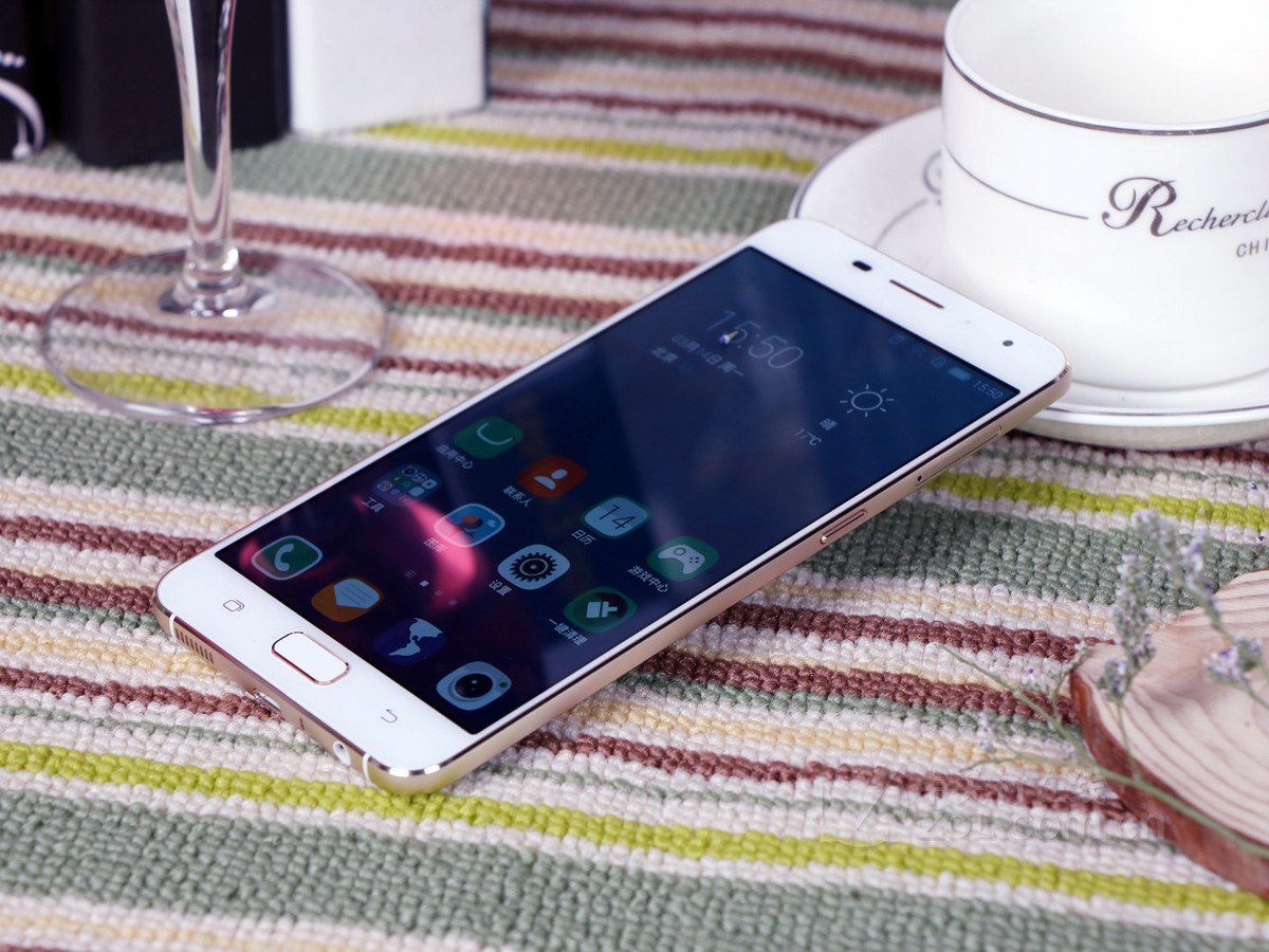  p>海信a1(全网通)是海信在2016年3月发布的一款智能手机. /p>