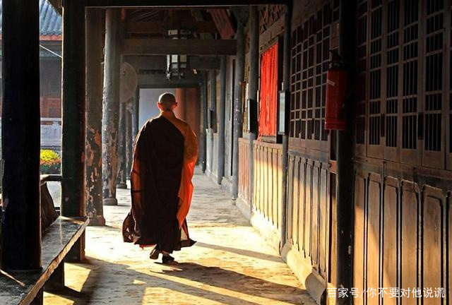 《过客》：他是鲁迅、自画像的精神和民国文人对时代的呐喊_百科TA说