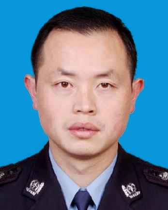 现任贵州省六盘水市钟山区人民政府党组成员,副区长,市公安局钟山分局