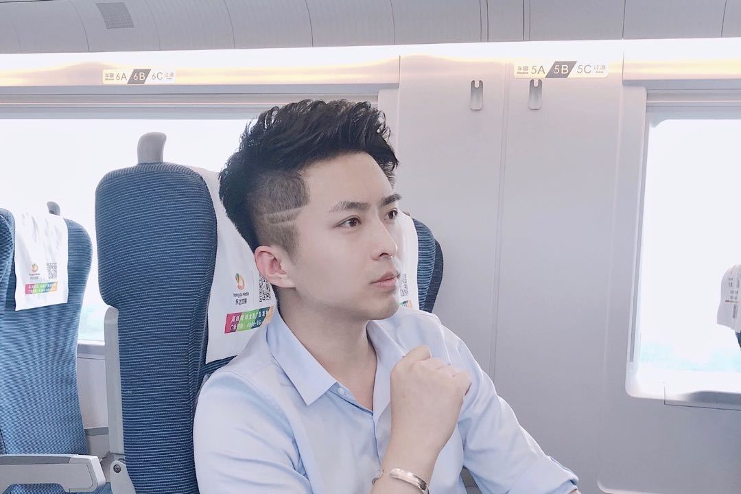 子小伟