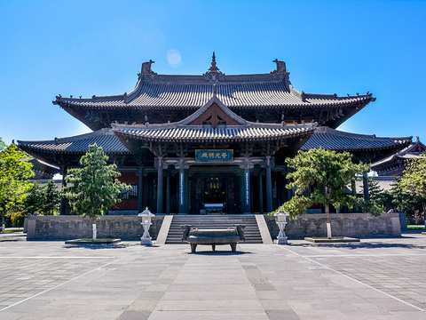  p>华严寺,位于 a target="_blank" href="/item/河南省临颍县