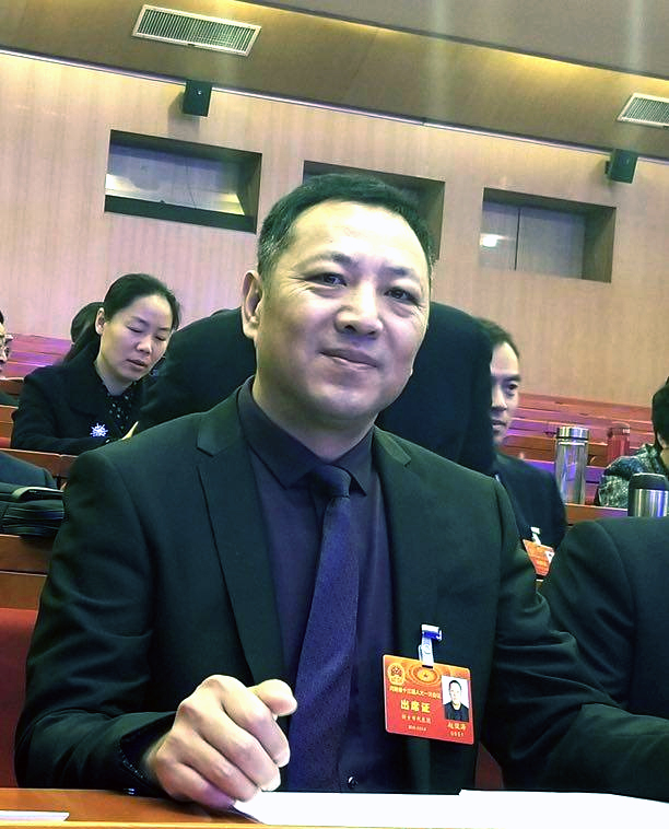  p>赵俊海,河南原阳人,农民企业家,1972年4月生,中共党员,河南省第