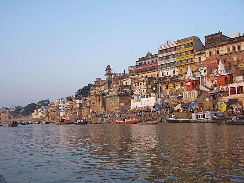 data-lemmaid="1232276">南亚次大陆 /a>东部,顶点在印度的 a target=