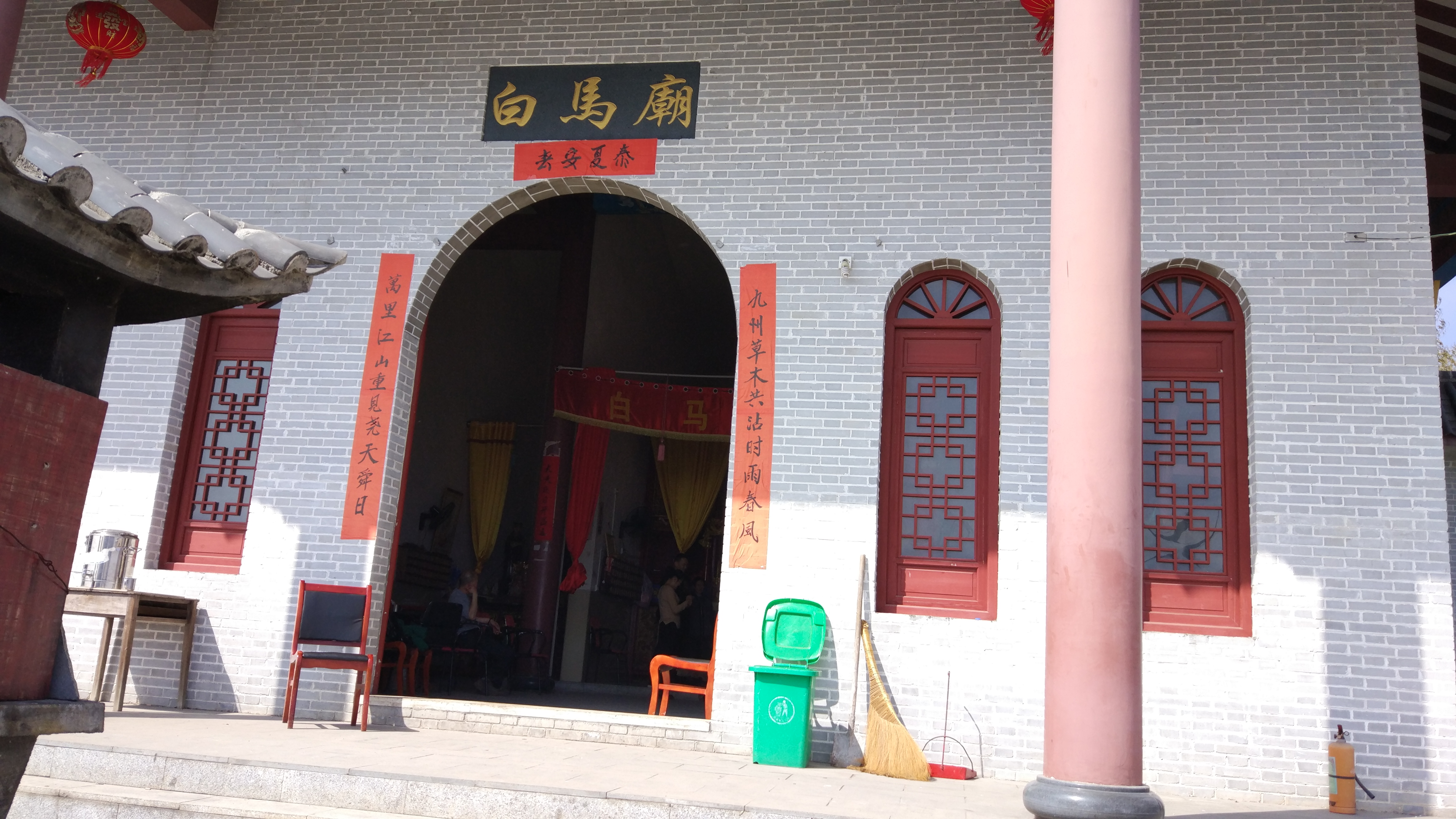  p>泉塘村隶属于江西省宜春市袁州区三阳镇,面积为102.