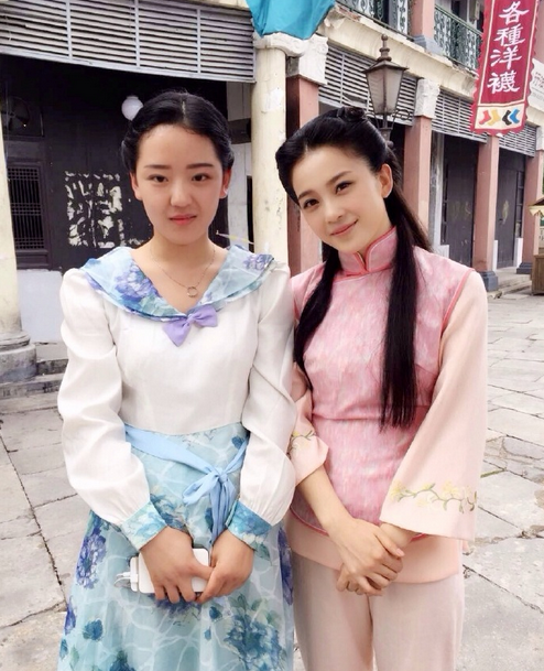 忍冬艳蔷薇