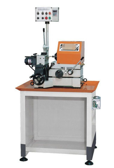  p>内径研磨机是专门用来研磨内孔的机器,它的适用