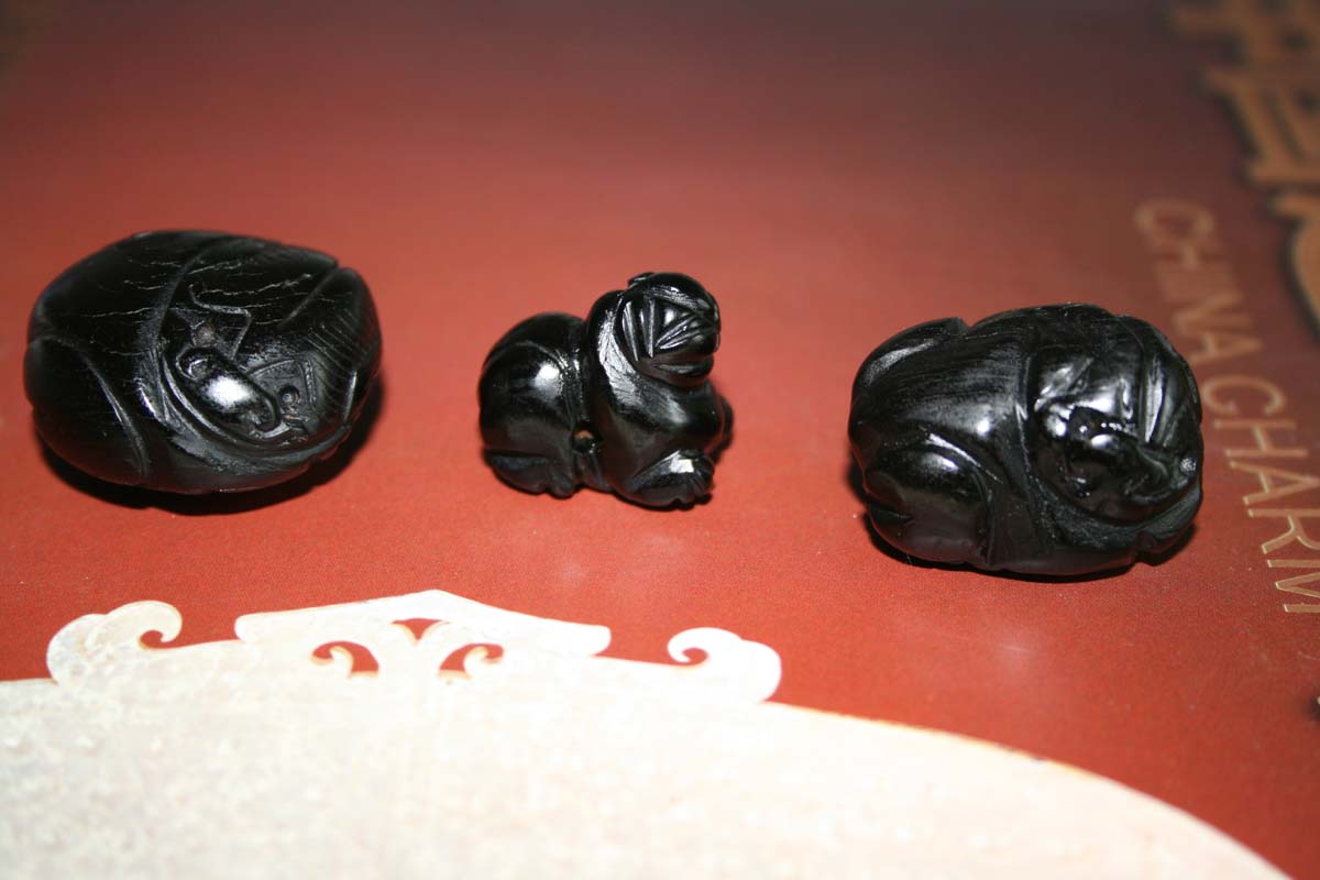  p>煤精,又称 a href="#" data-lemmaid="6868734">煤玉 /a>.