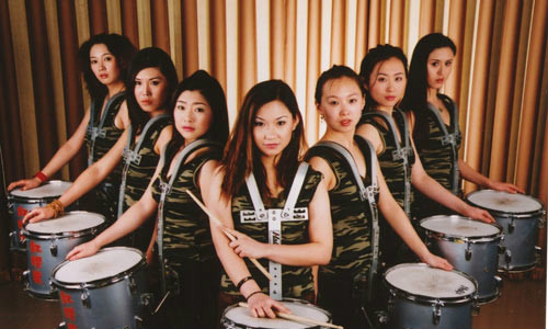  p>北京红樱束女子打击乐团成立于1999年,在中国各地和世界十多个国家