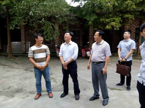 ="7500718">临湘市 /a>的东南部,与湖北省通城县的北港镇,大坪乡接壤