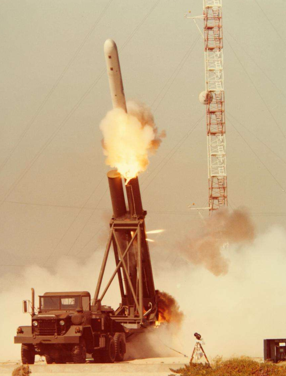  p>bgm-109巡航导弹(英文:bgm-109 cruise missile,绰号:tomahawk