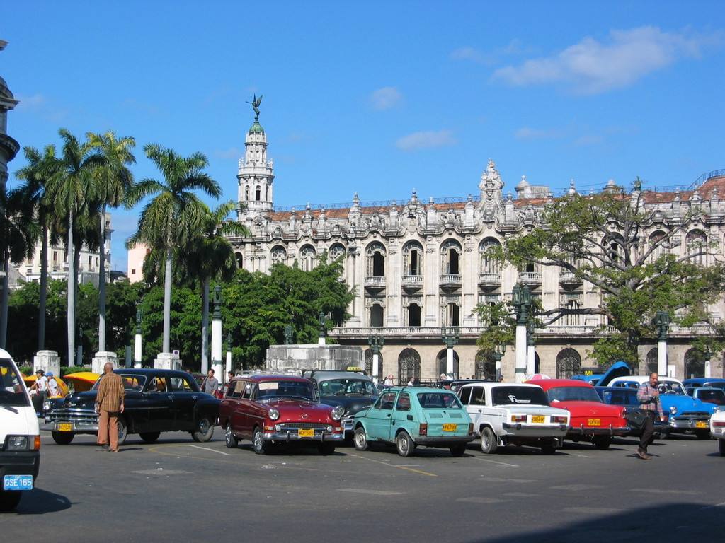" data-lemmaid="398390">西班牙语 /a>:la habana;英语:havana),是 a