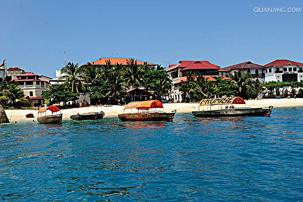 ">安古迦岛 /a>(unguja)和奔巴岛(pemba),桑给巴尔城在安古迦岛上