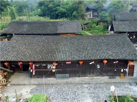 吕洞村,湖南省 a target="_blank" href="/item/湘西土家族苗族自治州
