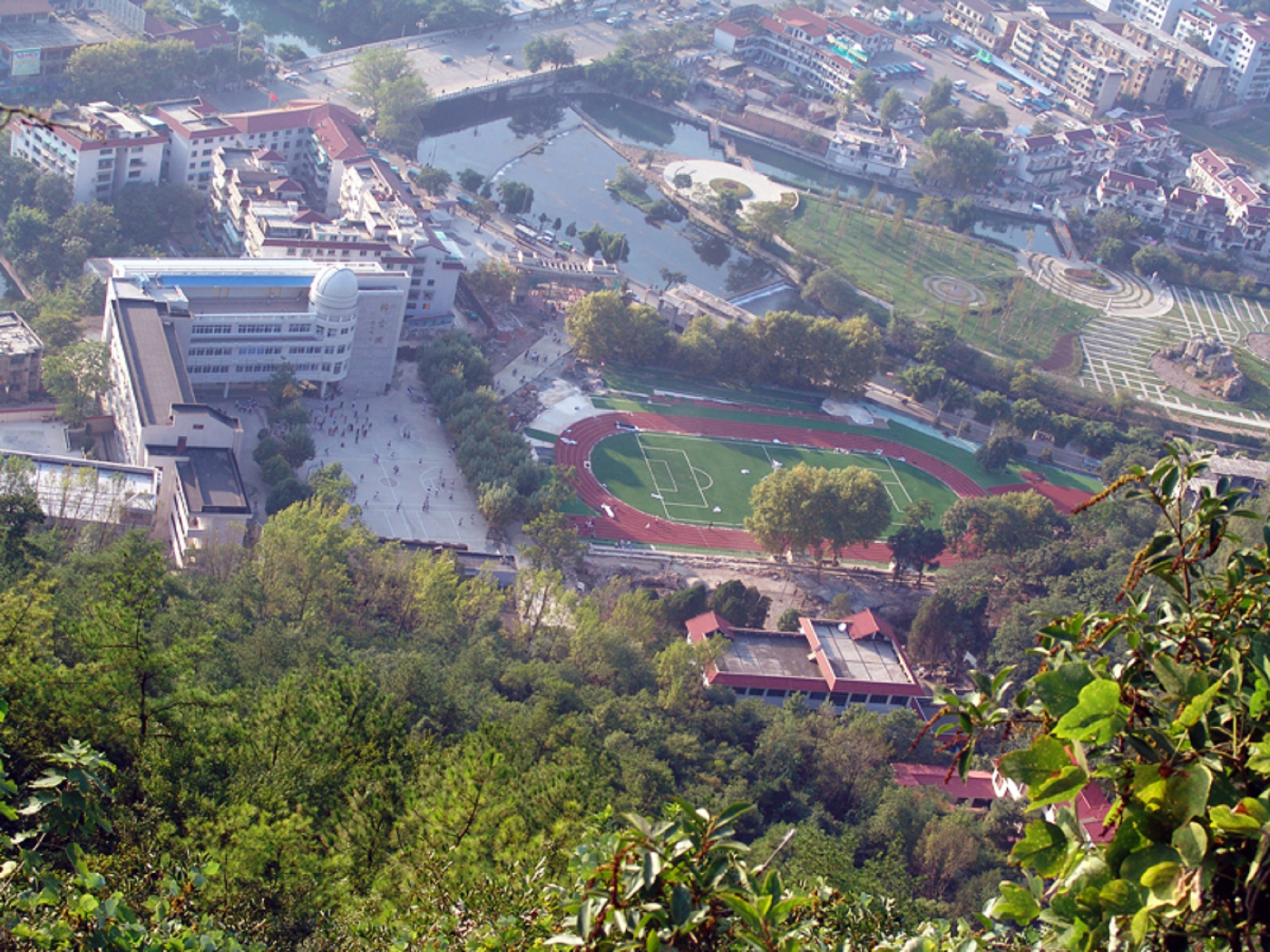 贵阳市清华中学