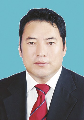  p>才佳,男,藏族,四川白玉人,中共党员,研究生学历,1960年9月出生