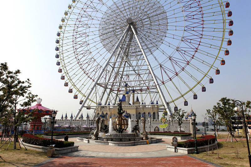  p>苏州摩天轮主题公园位于苏州园区现代休闲广场南侧, a target="