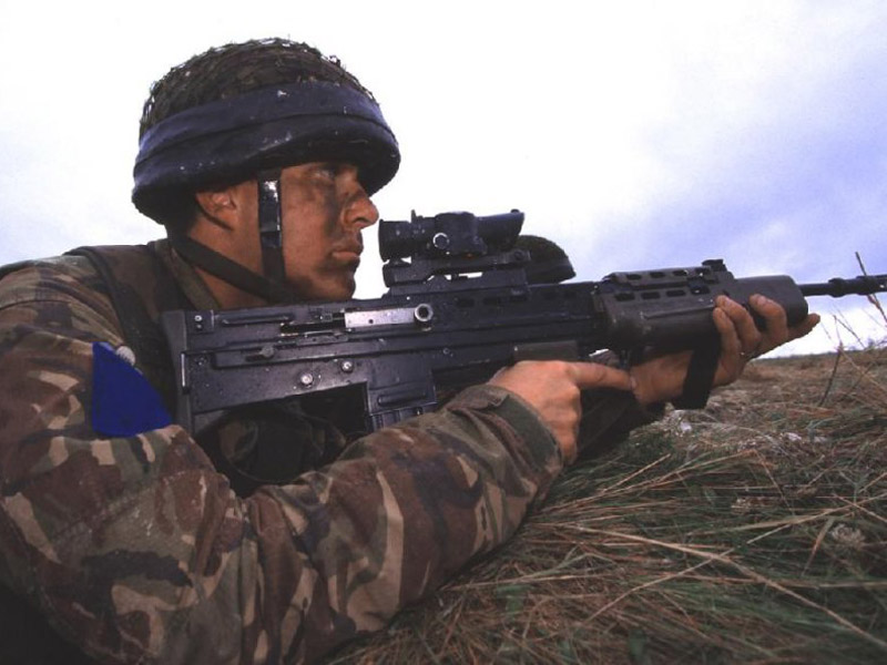 英国l85a1式5.56mm突击步枪