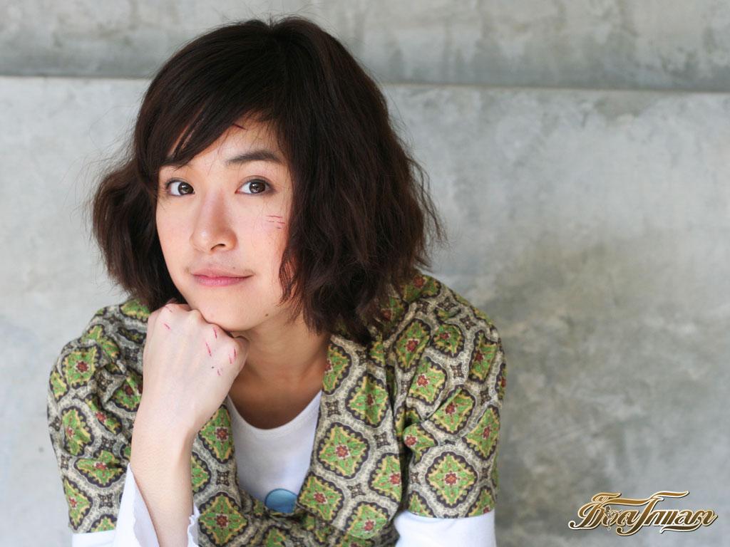  p>杰佳·亚宁(jeeja yanin,                