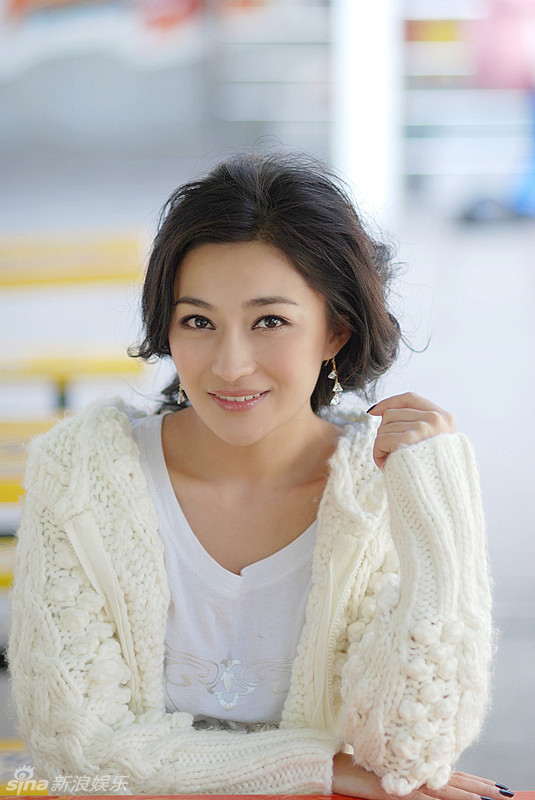  p>葛玟希,出生于江苏,中国内地女演员,毕业于南京艺术学院表演系.