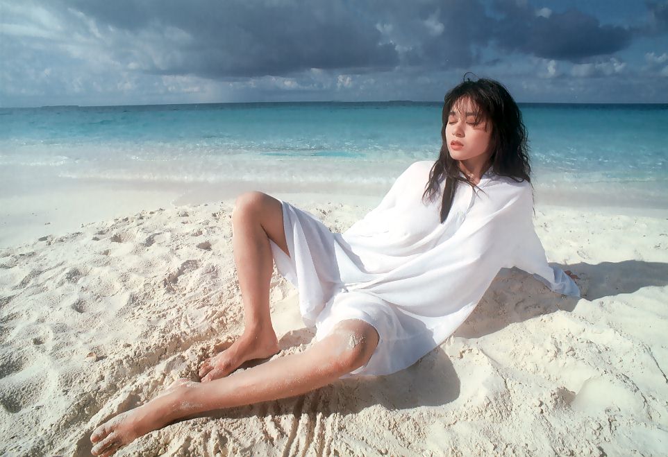  p>青山知可子(あおやま ちかこ),1966年7月7日出生于大阪府.