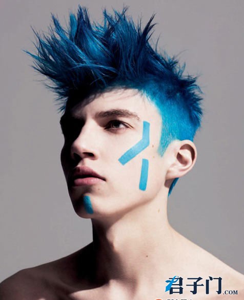  p>社会现象 /p> p>"每到周末,我都会去趟美容院,修修头发做个脸……"