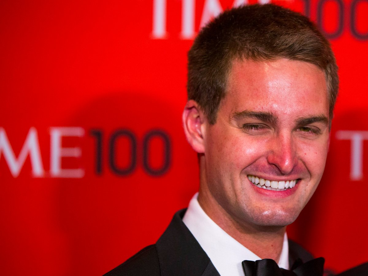  p>埃文·斯皮格尔(evan spiegel),1990年6月4日出生于美国 a target=