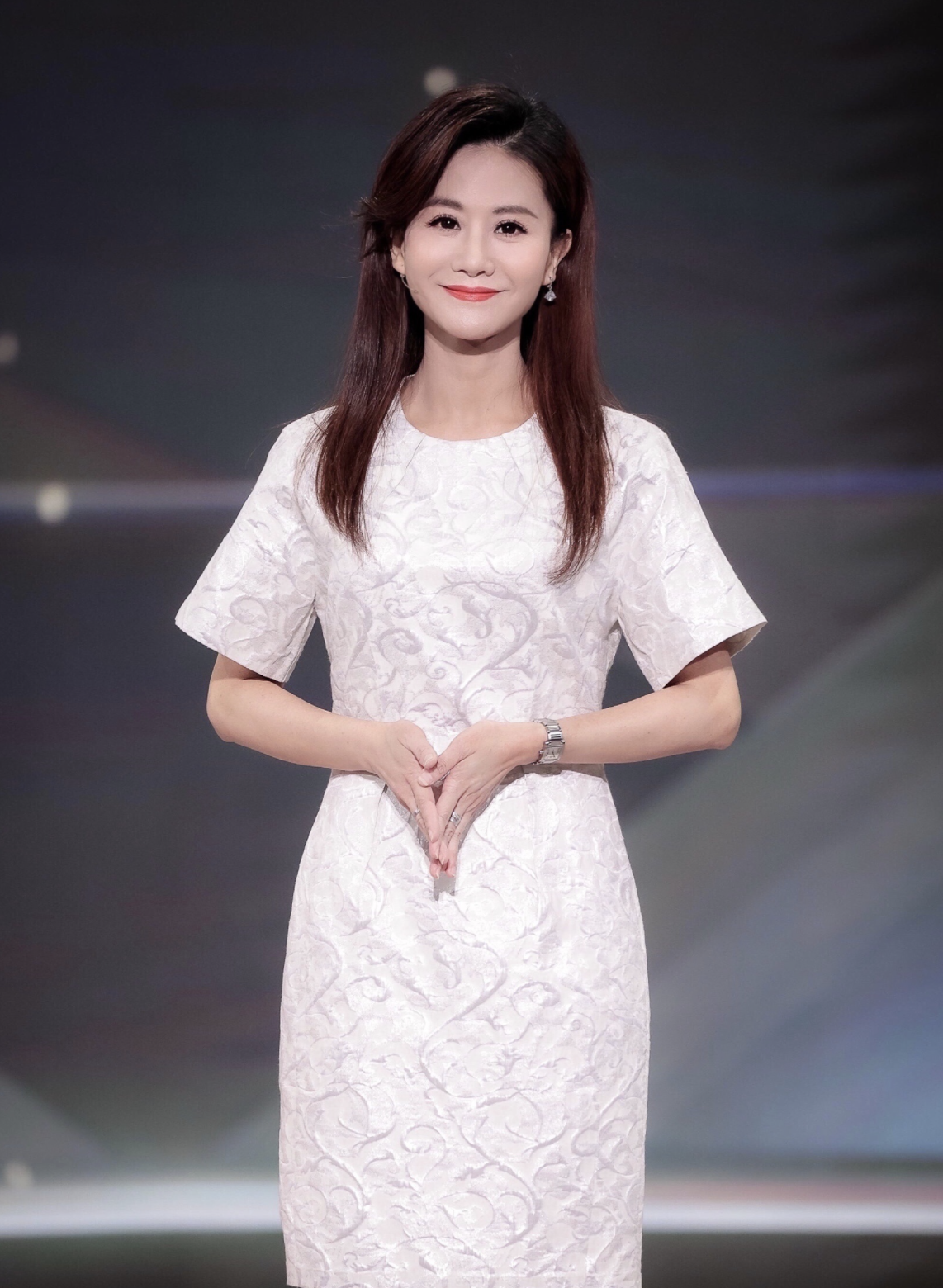  p data-id="go09c7lr0o">陈滢,女,现为中央电视台体育频道主持人