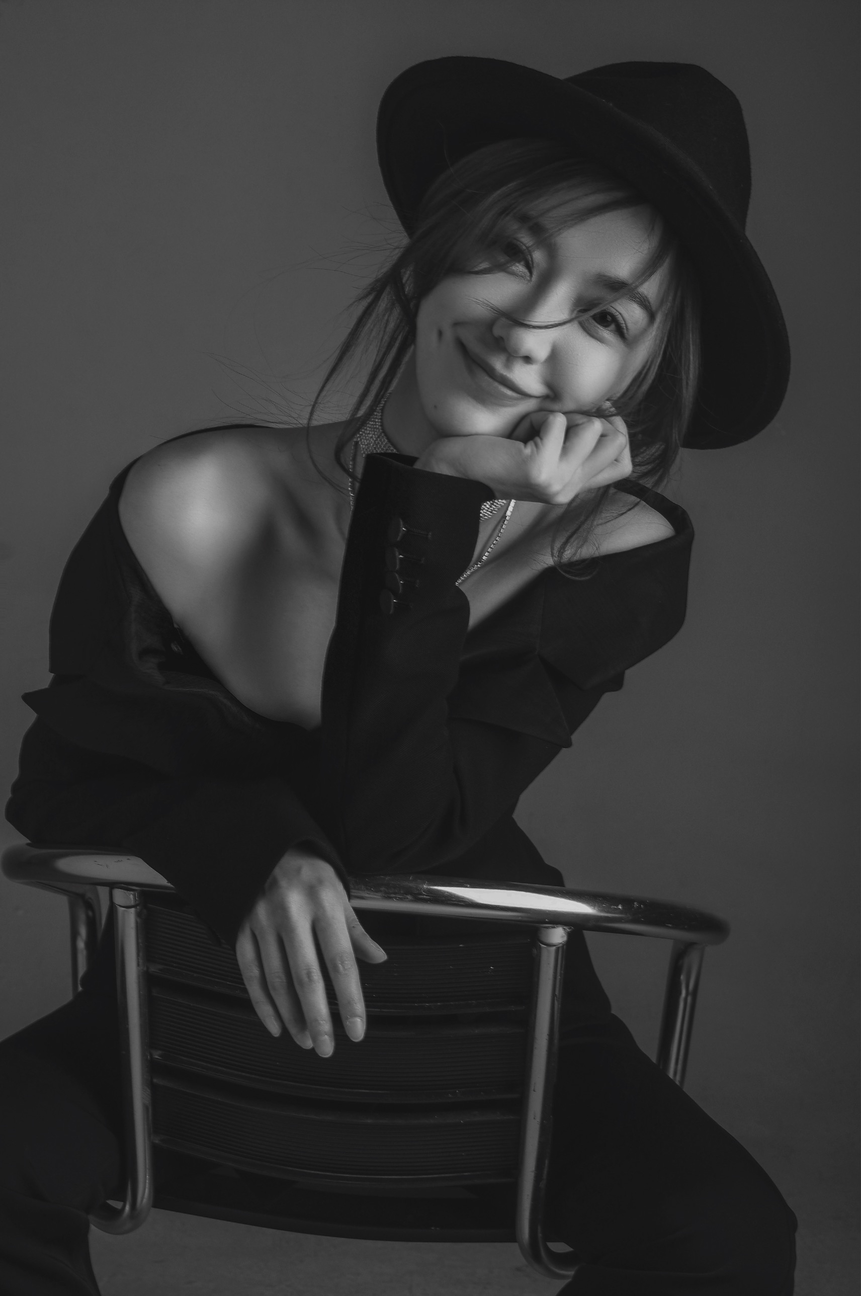 熊欣) /i>,出生于湖南省怀化市,中国内地影视女演员,毕业于星海音乐