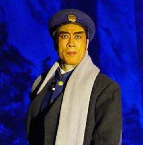 2002年被评为河津十大新闻人物. /p>