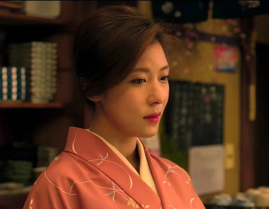 电影《追捕》中的角色由河智苑饰演