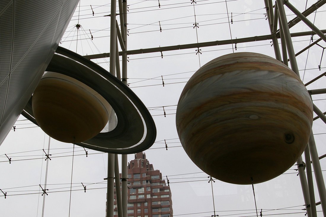 它是位于纽约的 a target="_blank" href="/item/美国自然史博物馆