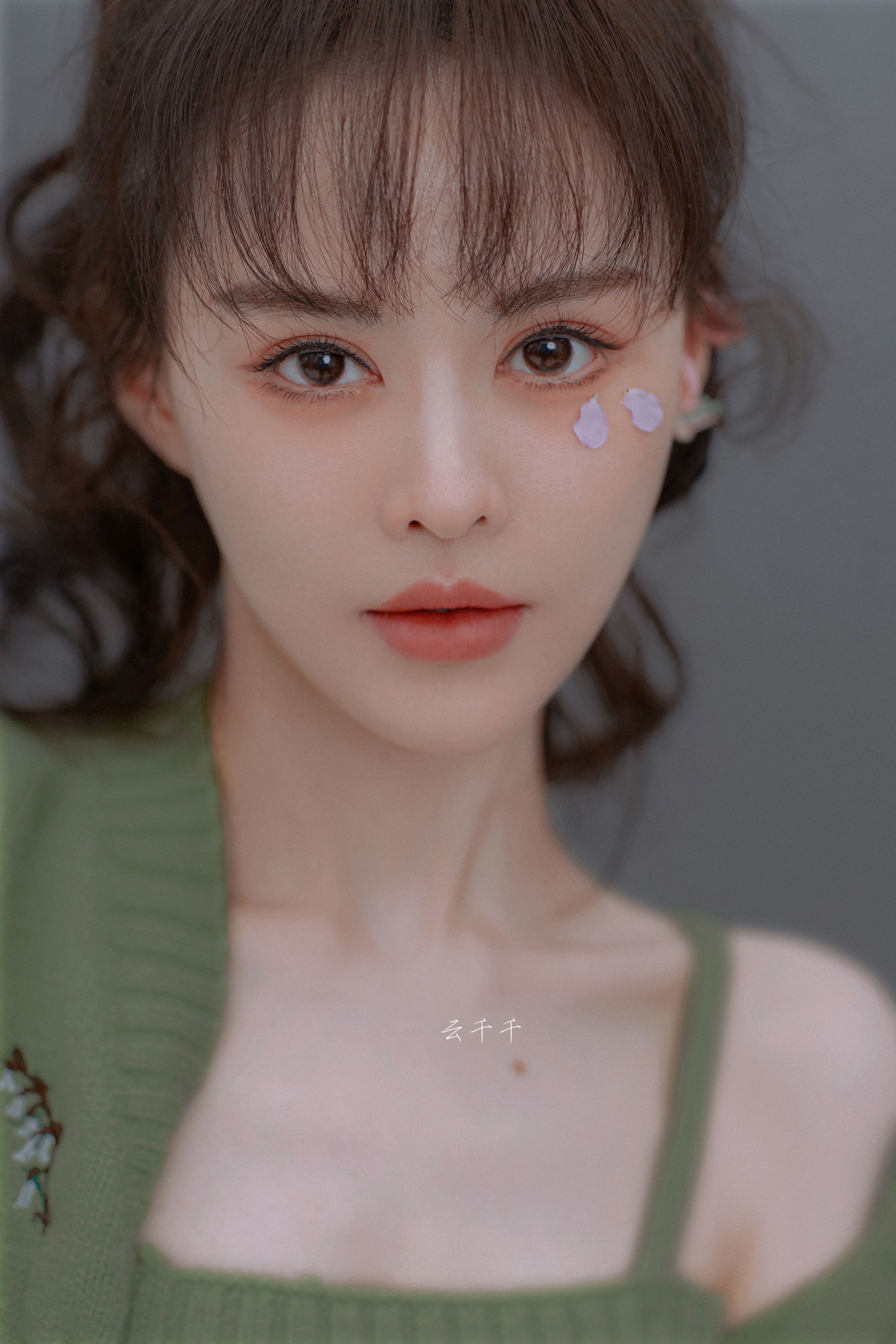 云千千