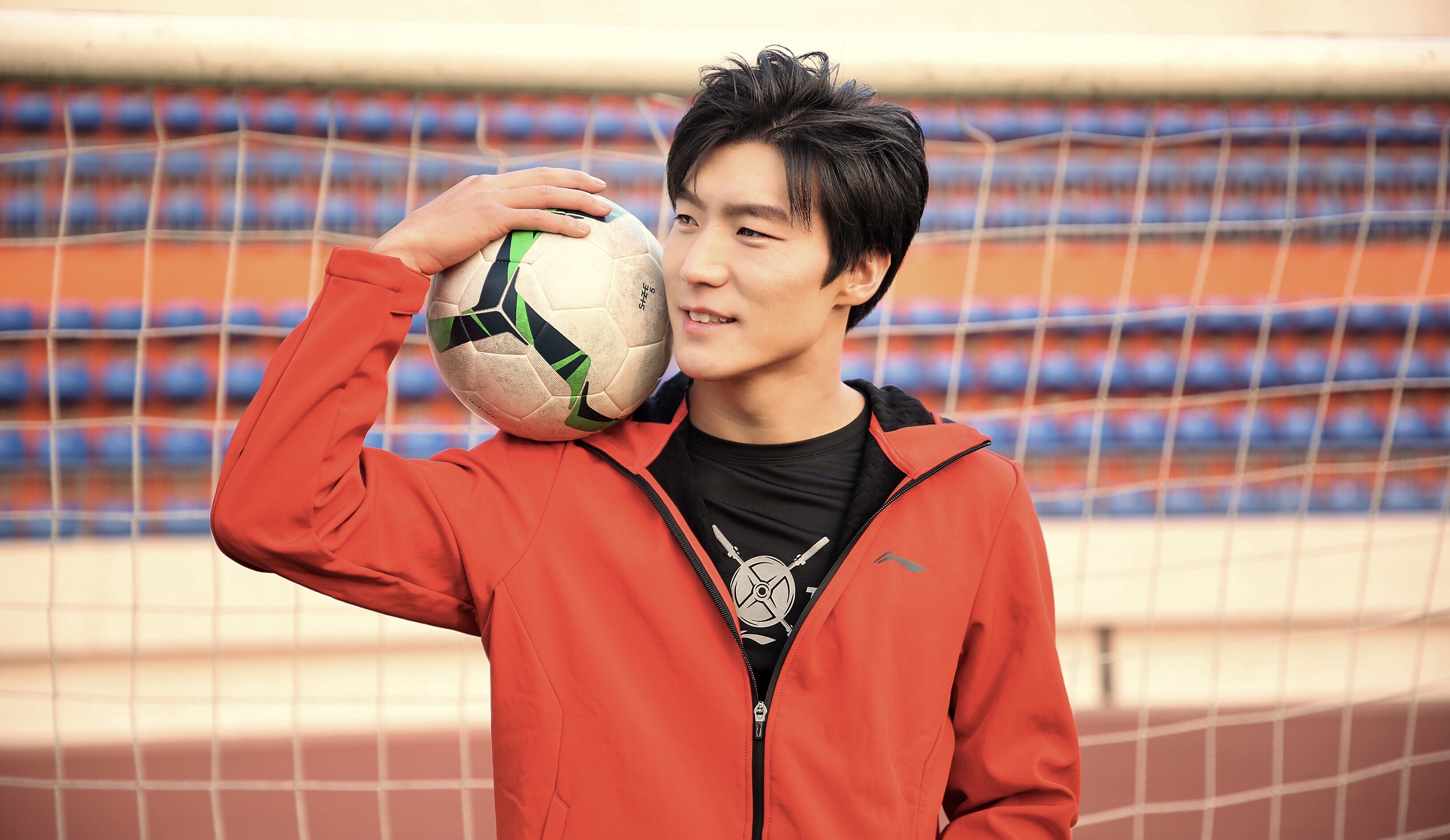  p data-id="gnx2egg8hg">赵靖舒玉, 12月21日出生于新疆,中国内地男