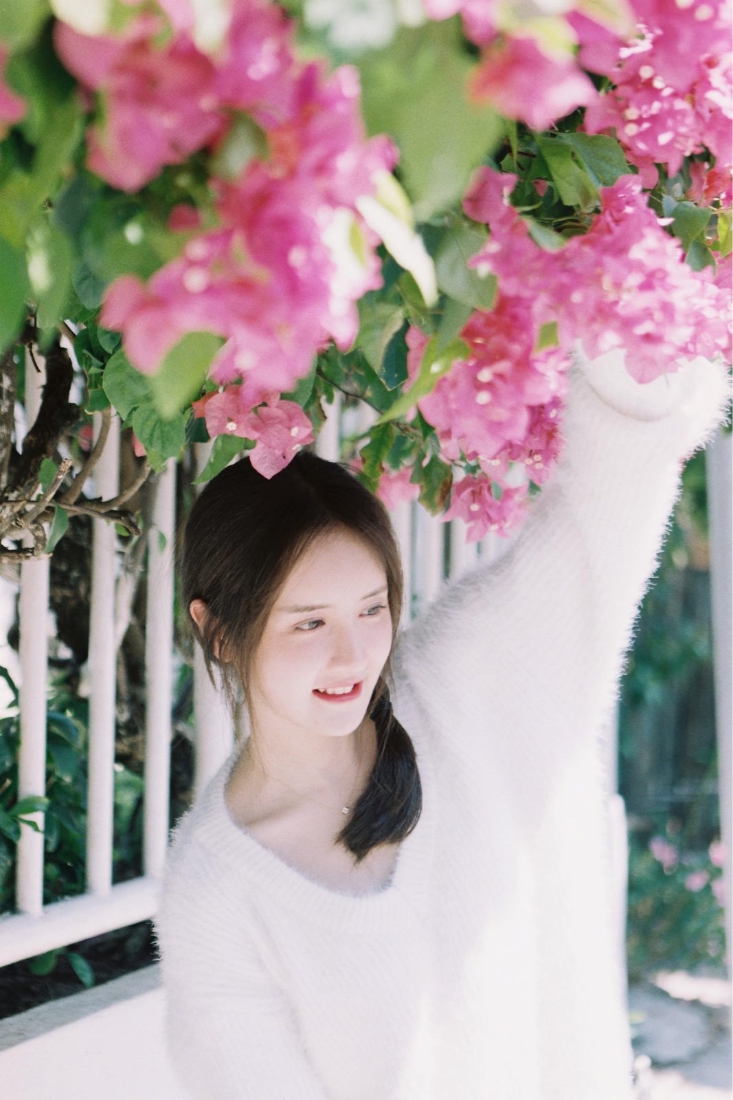  p>赵芷彤(cassie),1995年10月1日出生于河北省石家庄市,中国内地女