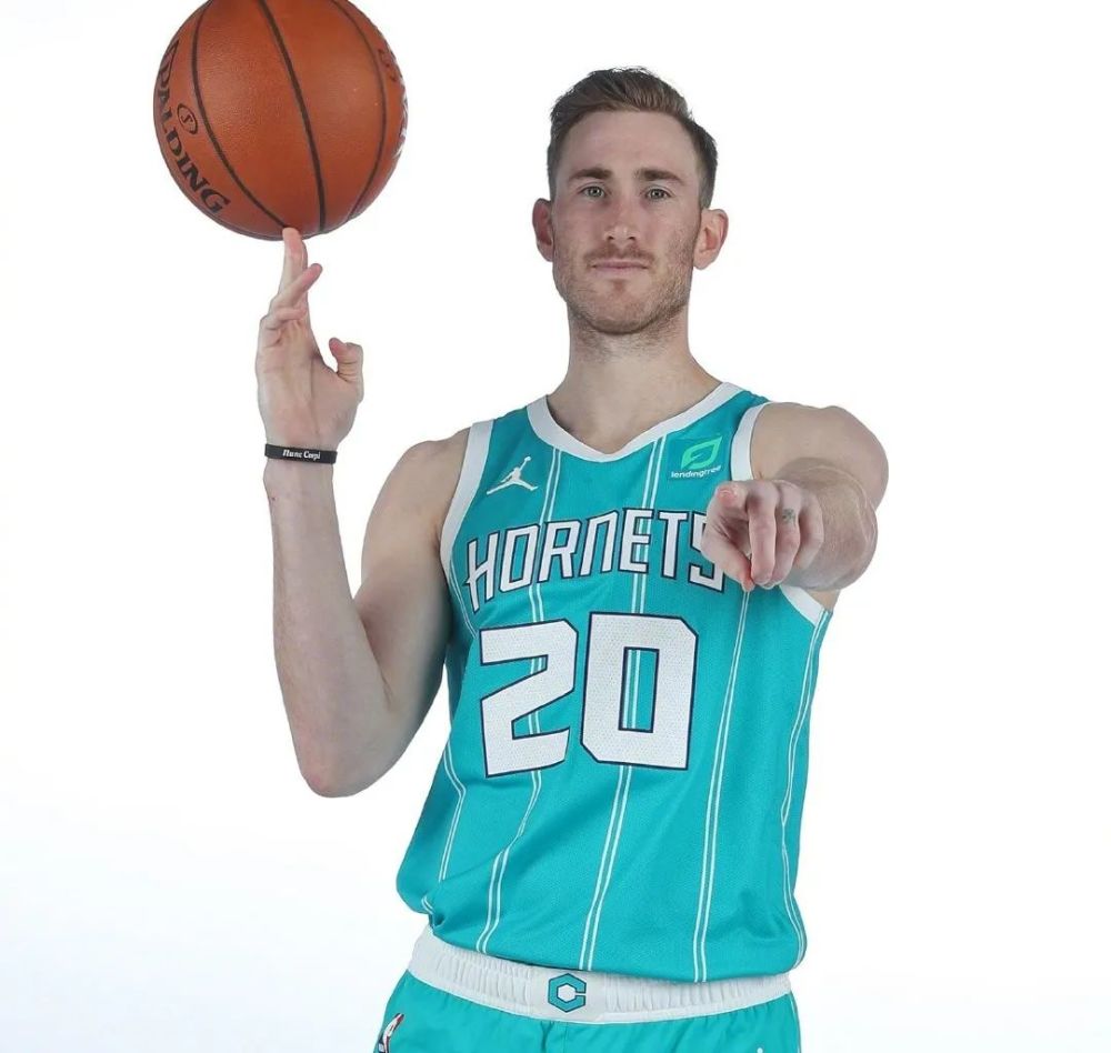 gordon daniel hayward