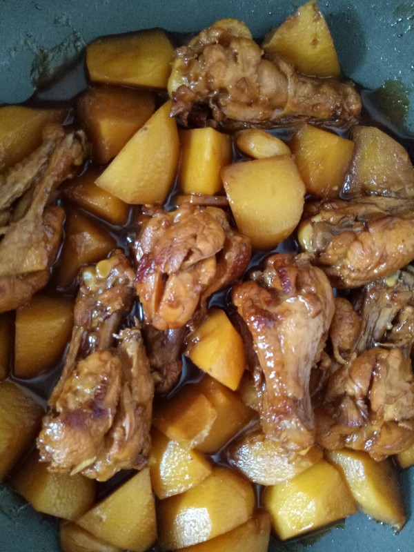 土豆炖鸭翅根