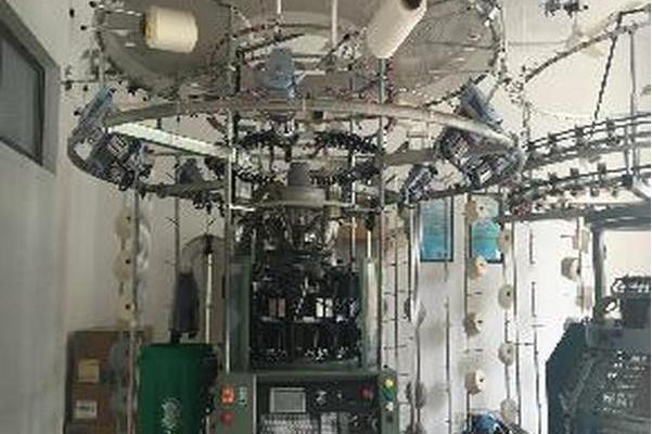 成形内衣针织机