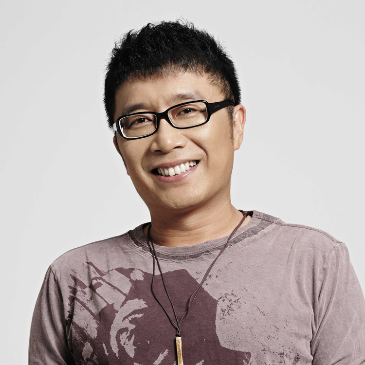 《相逢一笑》brothershug a target="_blank" href="/item/庞龙">庞龙