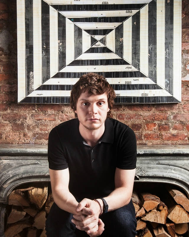  p>伊万·彼得斯(evan peters),1987年1月20日出生于密苏里州圣路易斯