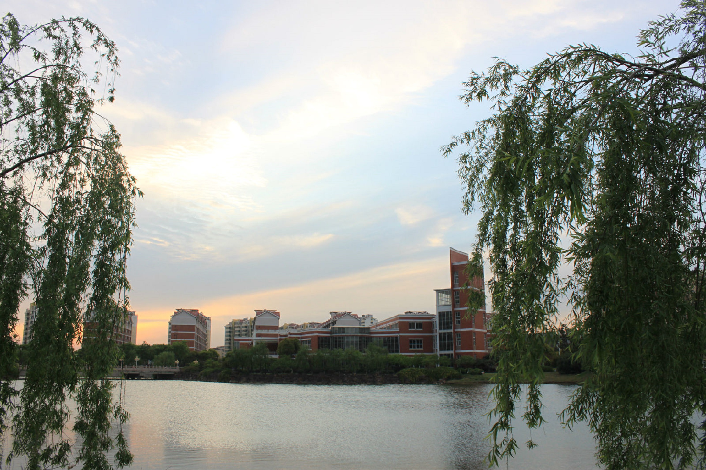 data-id="gnx2ym18bd">江苏省天一中学(jiangsu tianyi high school)