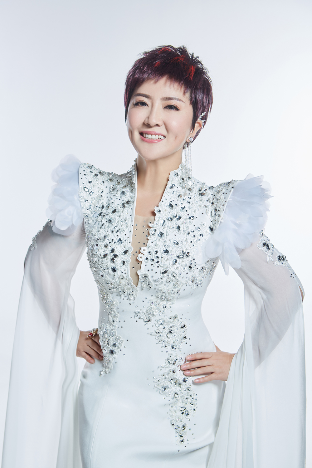  p>格格,原名蒙克其其格,8月1日出生于内蒙古自治区赤峰市克什克腾旗