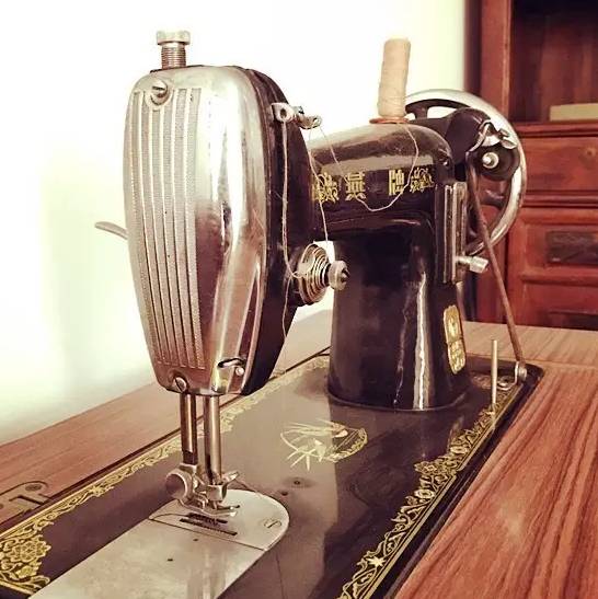 燕牌缝纫机
