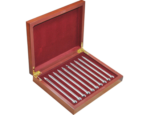 压入和研磨的能力,宝石的硬度是决定宝石价值的重要因素