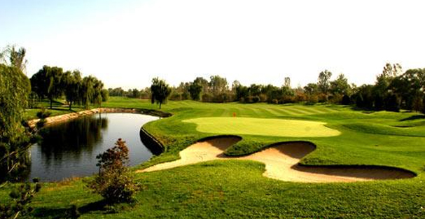 华堂高尔夫俱乐部