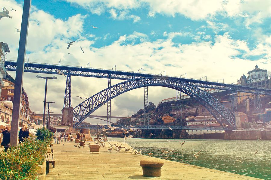 676611" data-lemmaid="676611">葡萄牙语 /a>:república portuguesa